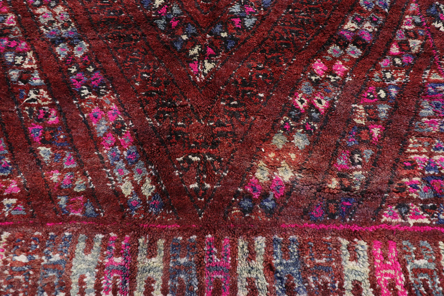 7 x 12 Vintage Beni M'Guild Moroccan Rug 21227