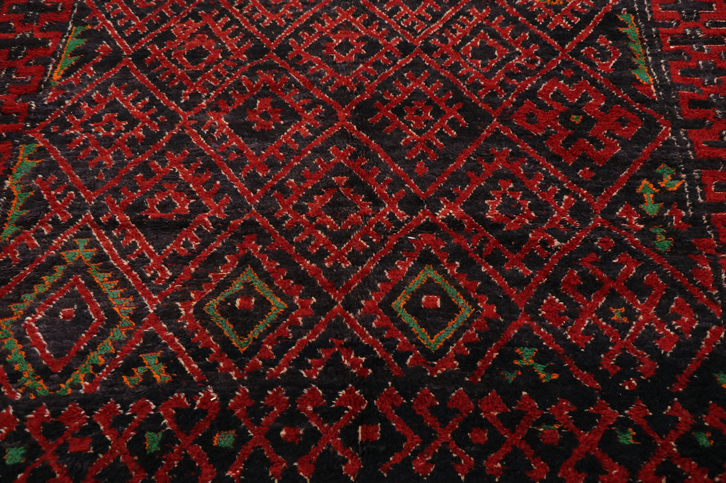 6 x 8 Vintage Beni MGuild Moroccan Rug 21239