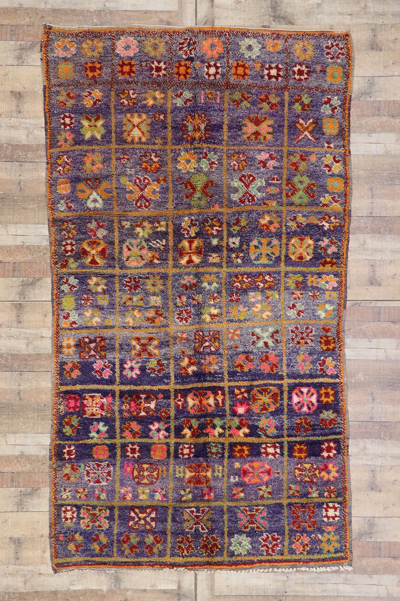 5 x 9 Vintage Boujad Moroccan Rug 21240