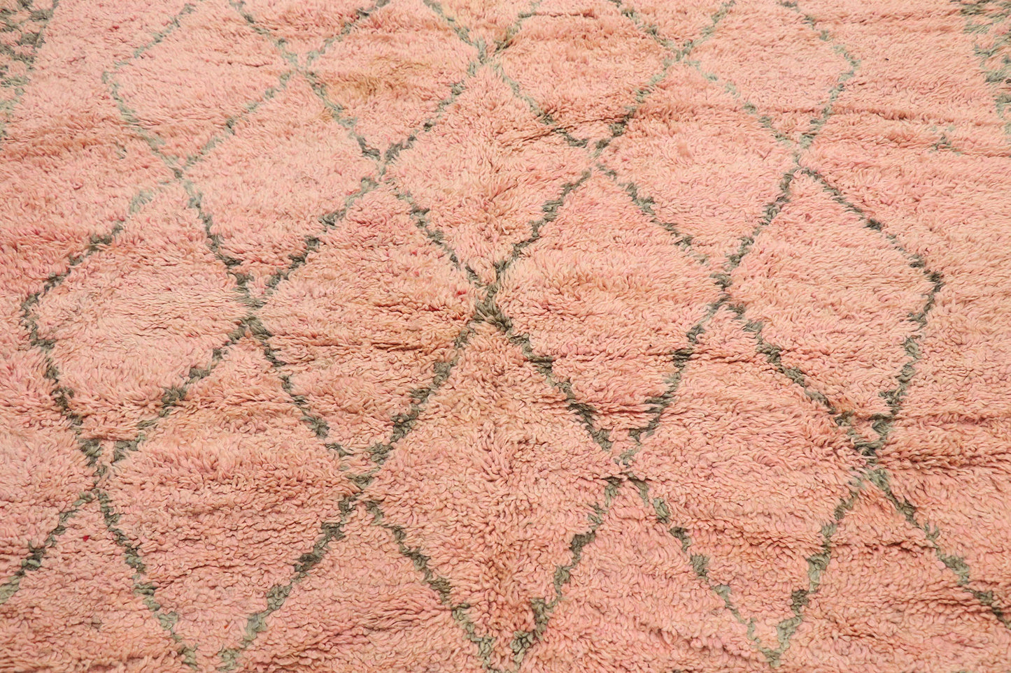 6 x 10 Vintage Pink Boujad Moroccan Rug 21247