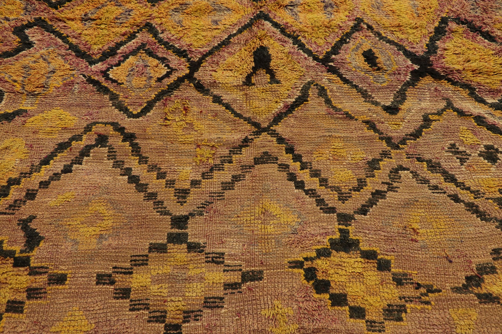 6 x 10 Vintage Purple Boujad Moroccan Rug 21303