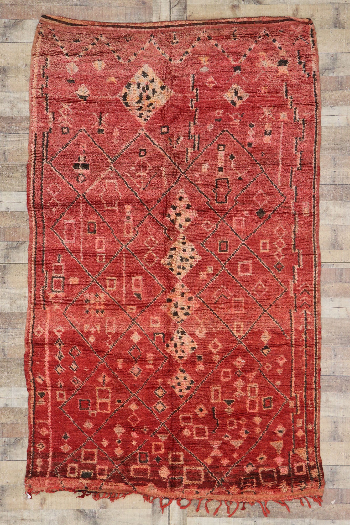 6 x 9 Vintage Red Boujad Moroccan Rug 21315