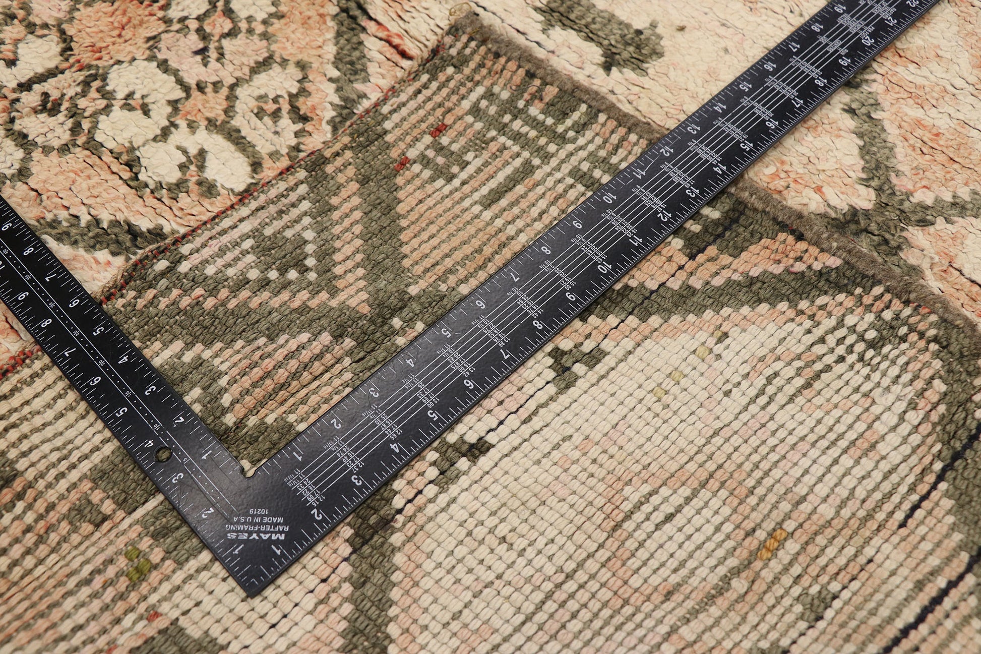 6 x 9 Vintage Moroccan Beni Ourain Rug 21340