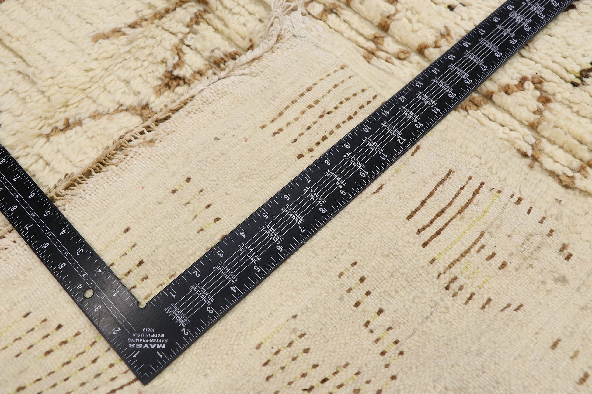 5 x 9 Vintage Neutral Moroccan Azilal Rug 21457