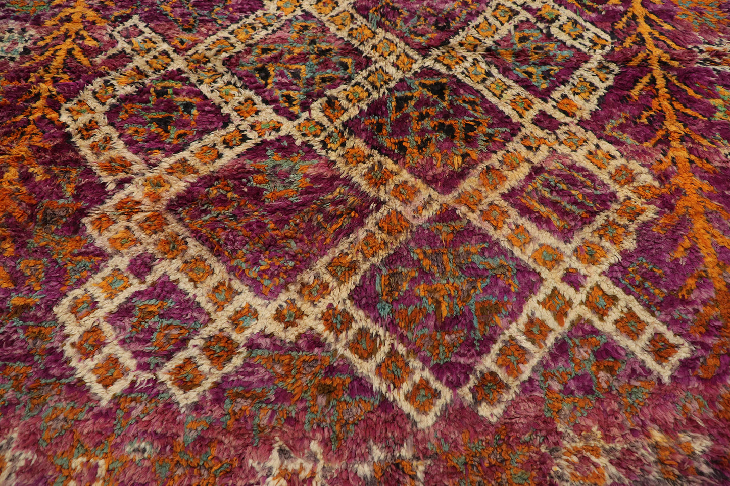 6 x 11 Vintage Purple Beni MGuild Moroccan Rug 21510