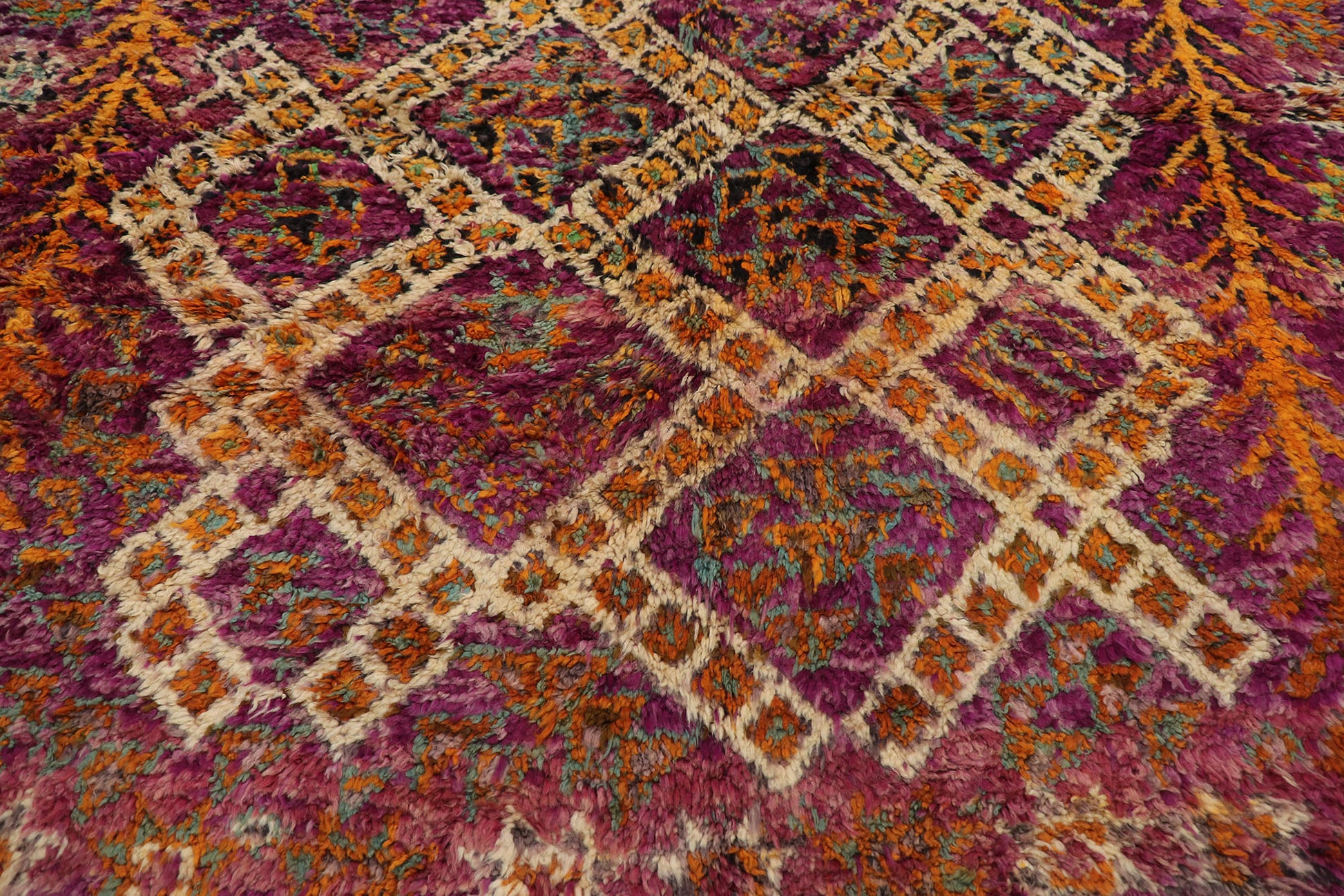 6 x 11 Vintage Purple Beni MGuild Moroccan Rug 21510