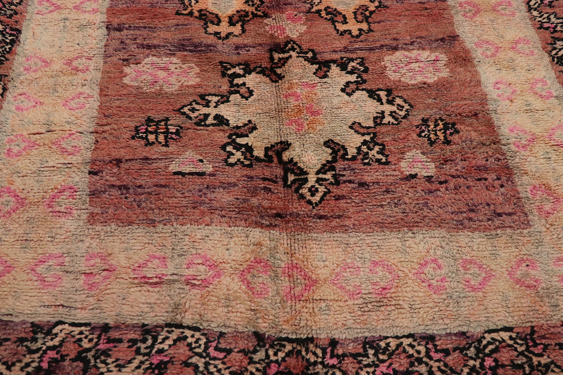 6 x 9 Vintage Moroccan Rug 21528