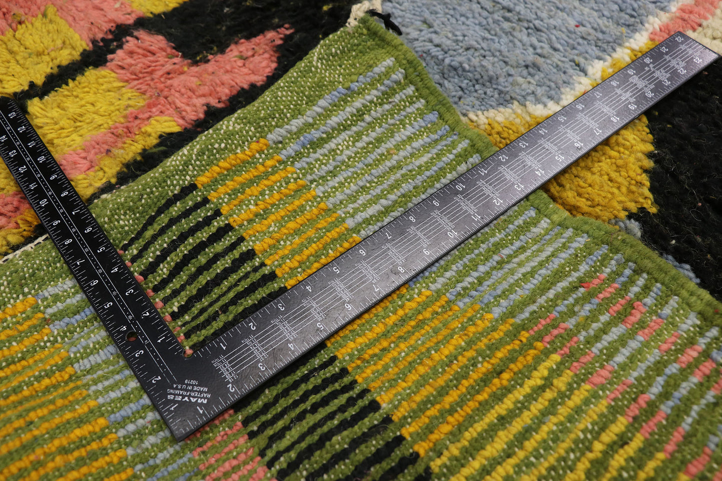5 x 8 Vintage Boujad Moroccan Rug 21656
