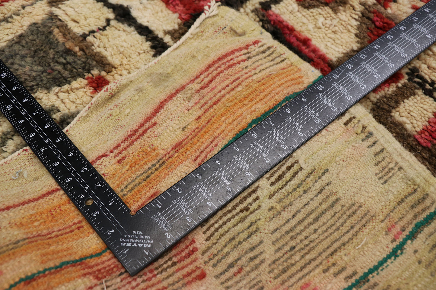 5 x 8 Vintage Moroccan Rug 21664