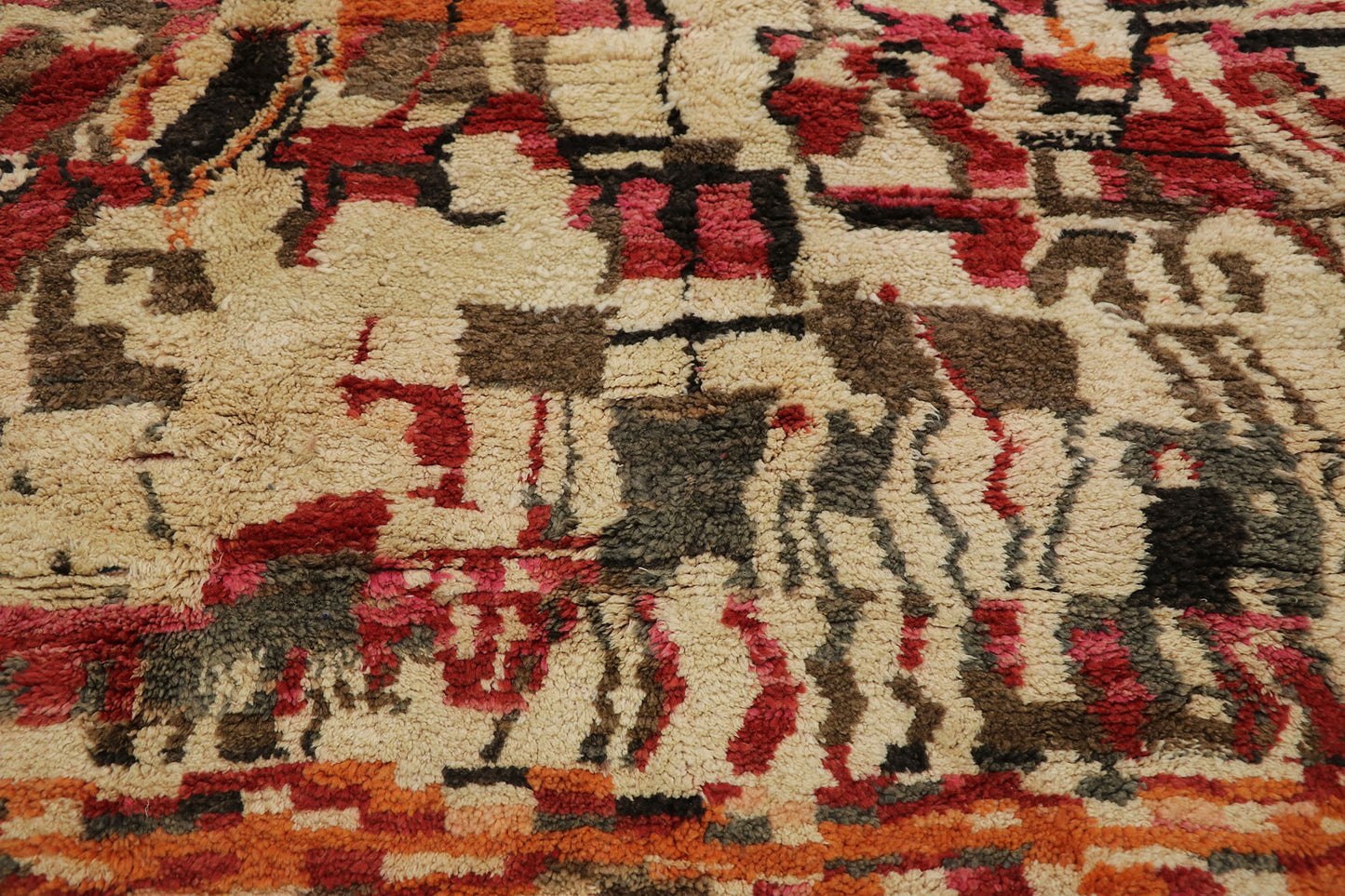 5 x 8 Vintage Moroccan Rug 21664