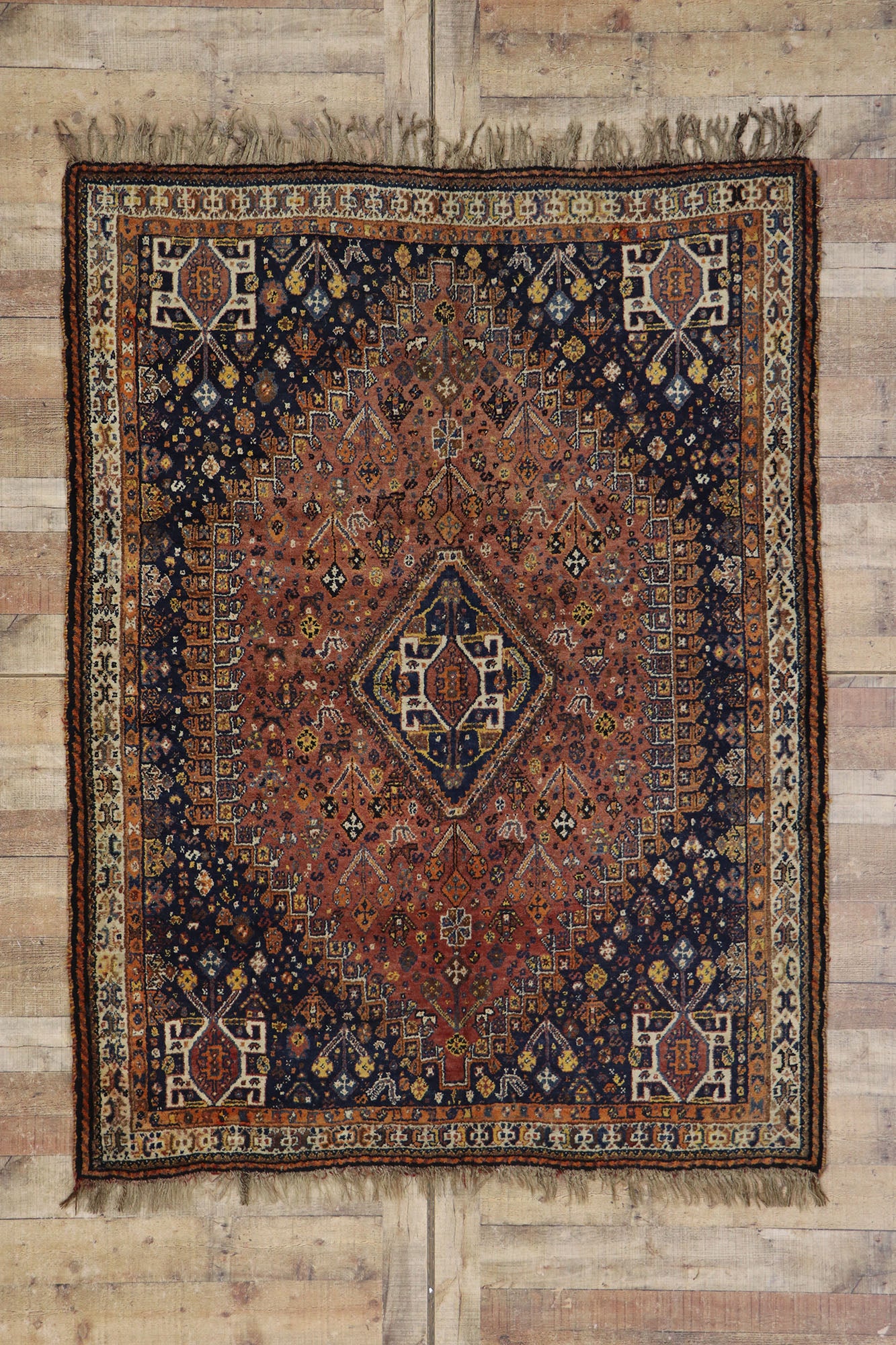 5 x 7 Antique Persian Shiraz Rug 21686