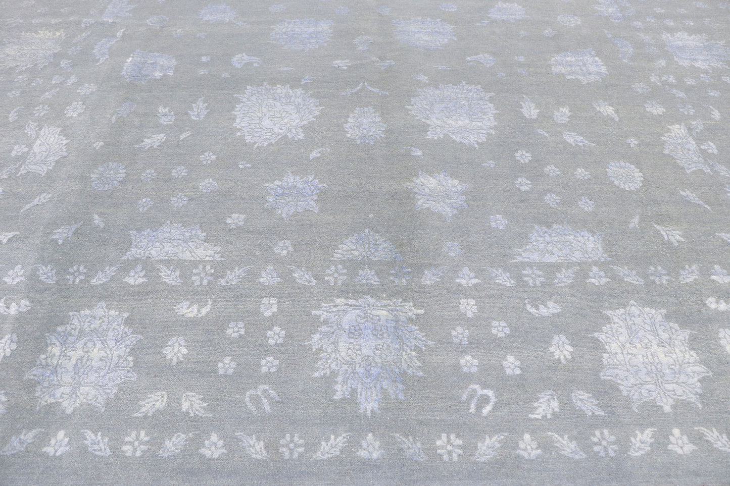 9 x 12 Wool and Silk Transitional Area Rug 30278