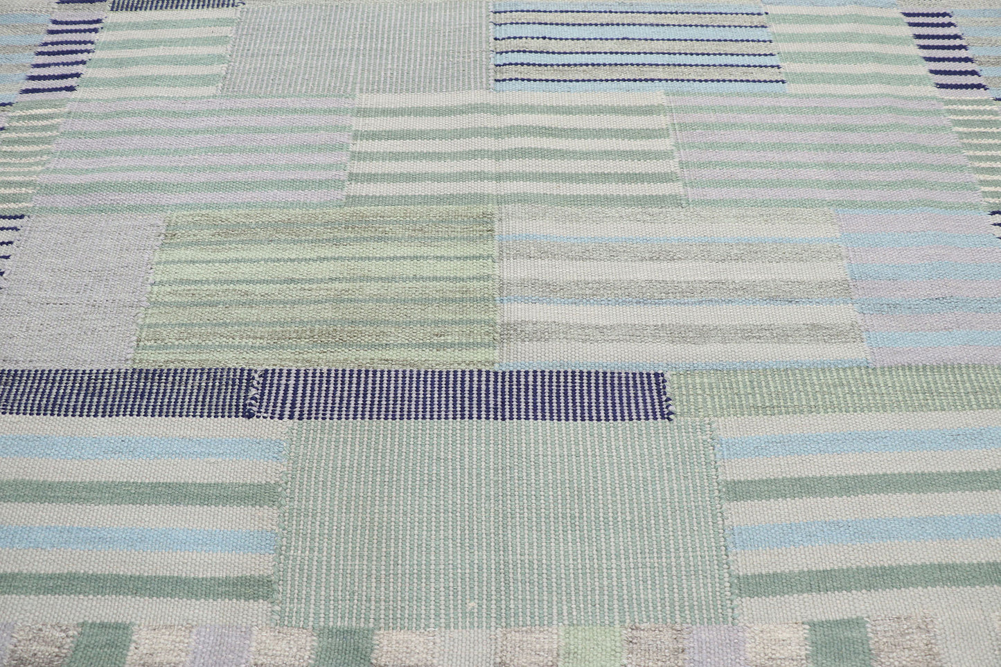 10 x 13 Swedish Inspired Kilim Rug 30636
