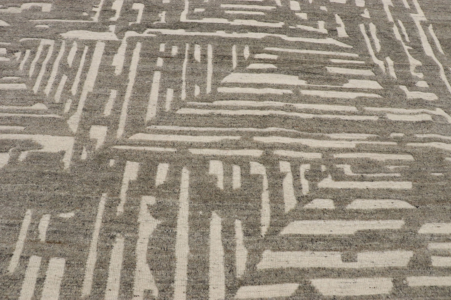 8 x 10 Contemporary High-Low Rug 30556