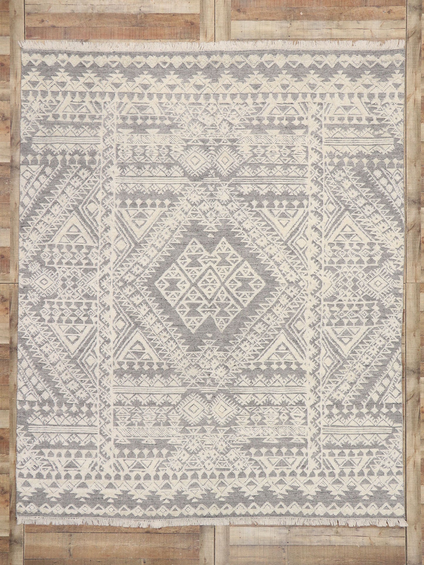 8 x 10 Contemporary High-Low Rug 30557
