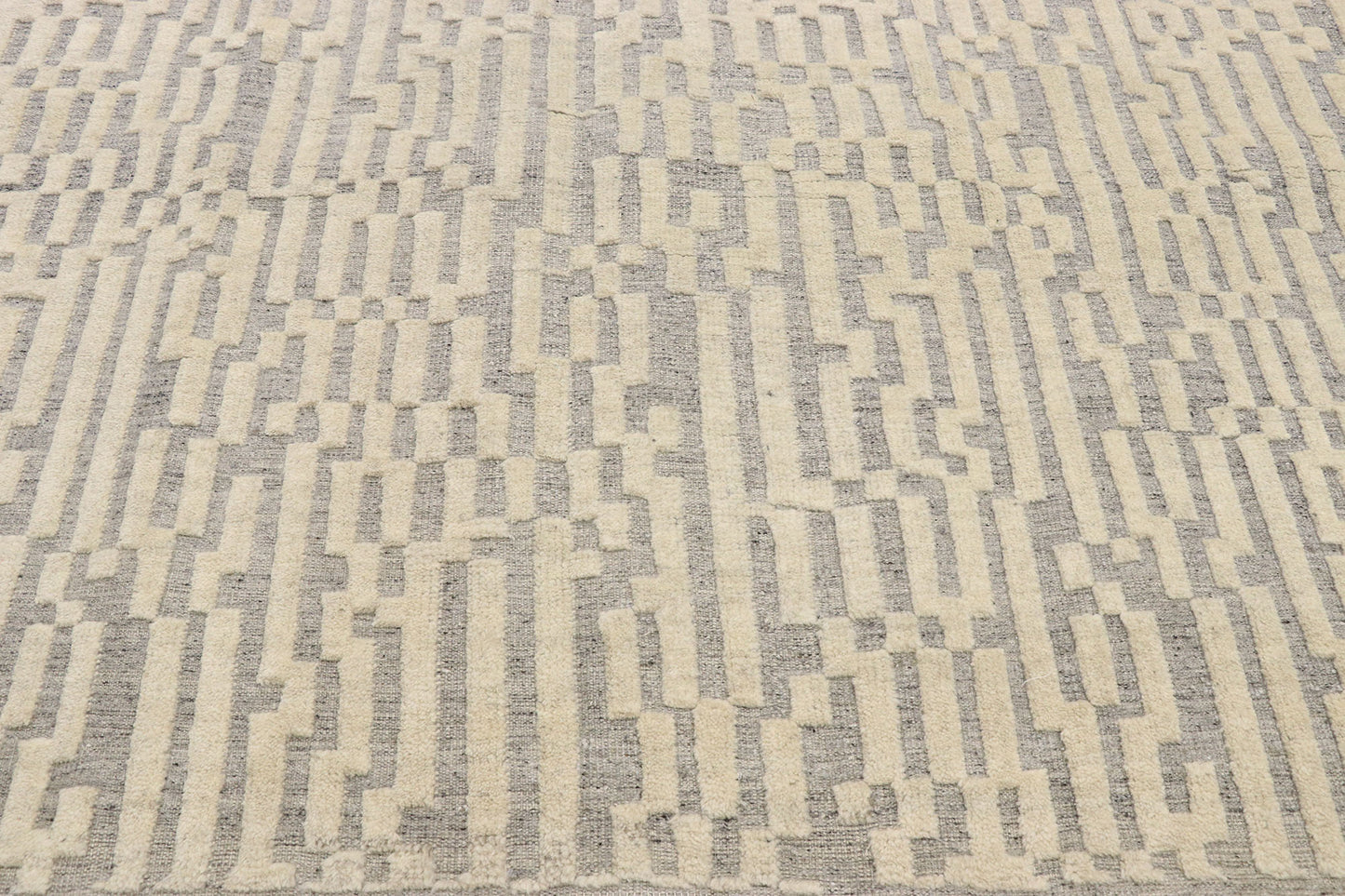 6 x 9 Contemporary Moroccan Kilim Souf Rug 30560