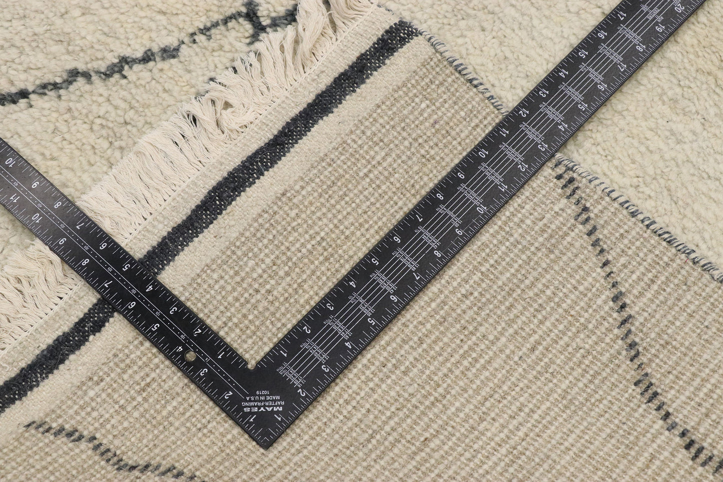 9 x 13 Contemporary Moroccan Rug 30586