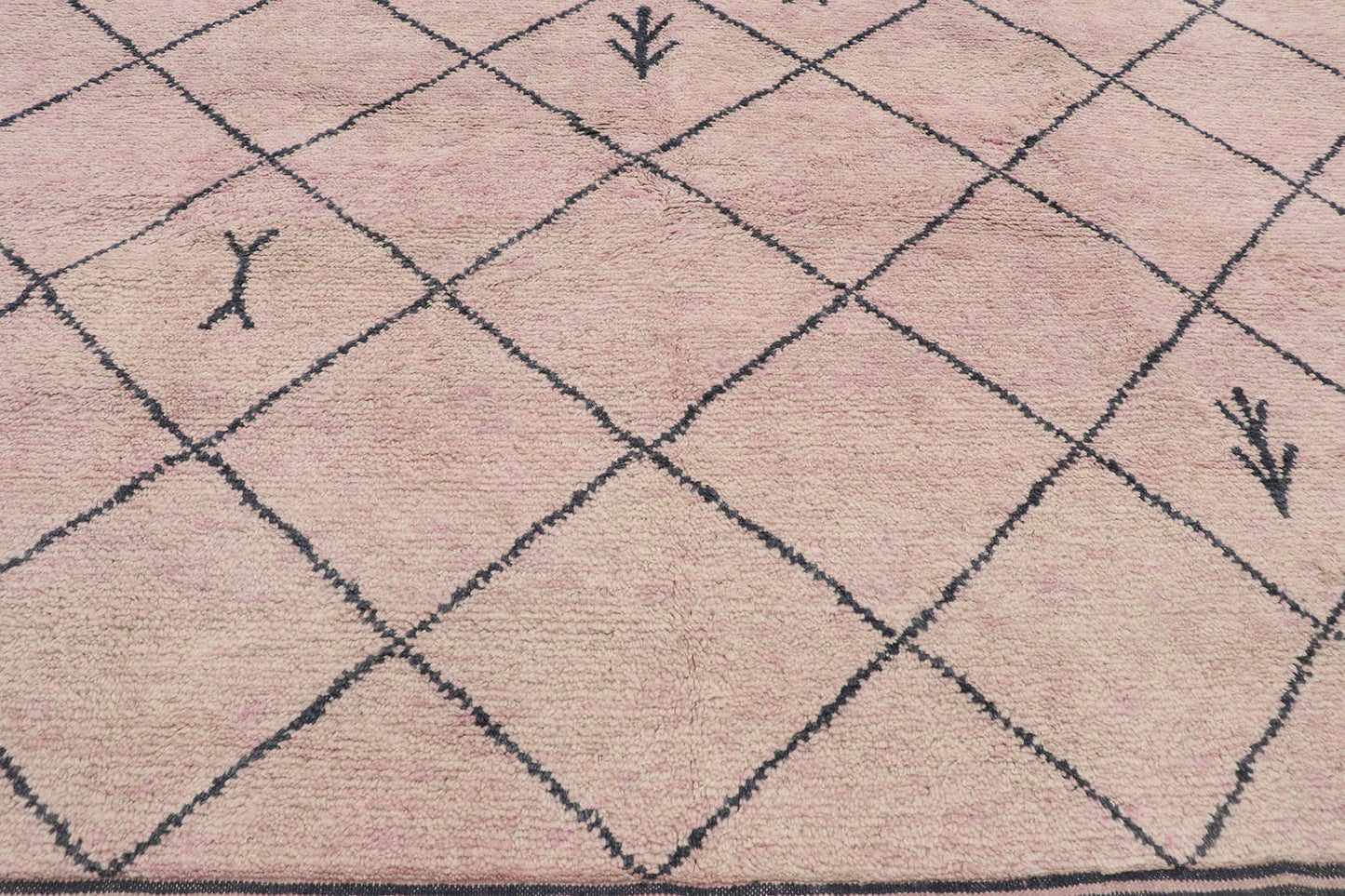 8 x 10 Modern Tribal Pink Moroccan Rug 30593
