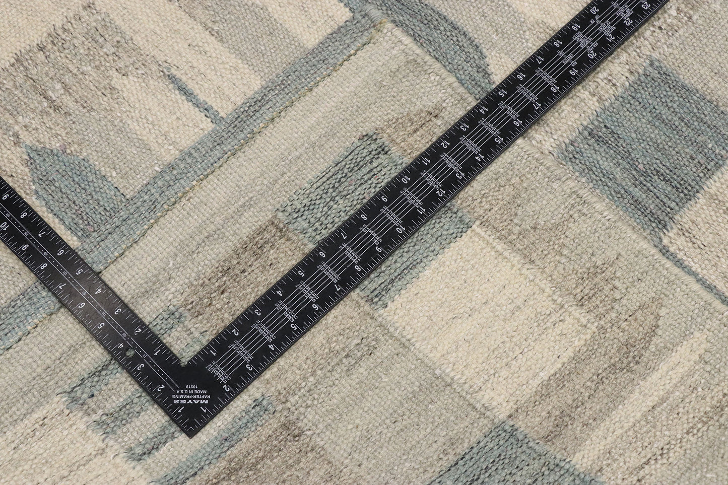 5 x 8 Swedish Inspired Kilim Rug 30595