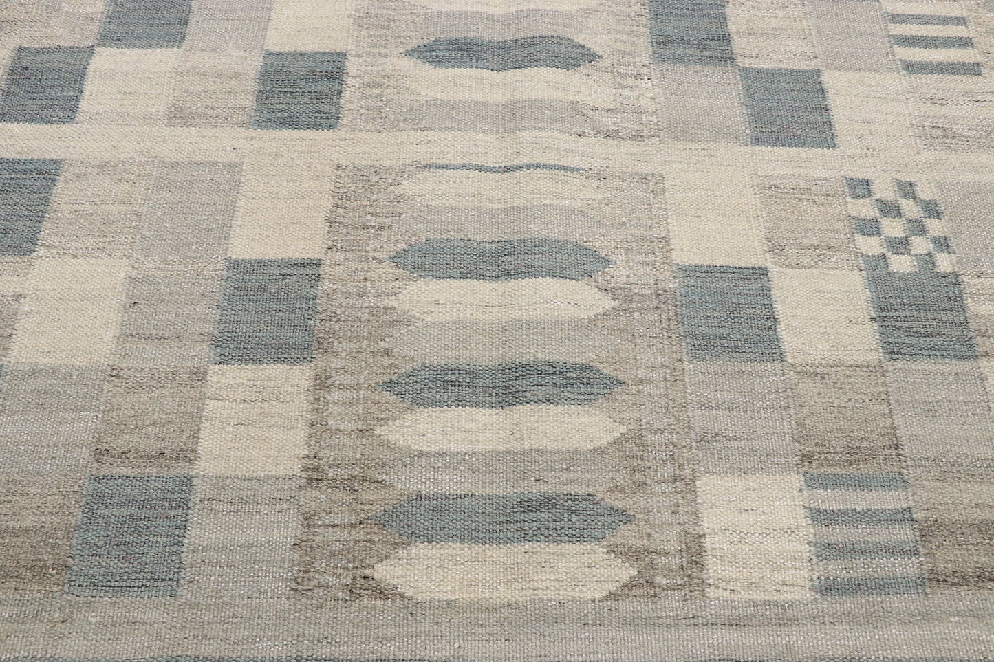 5 x 8 Swedish Inspired Kilim Rug 30595