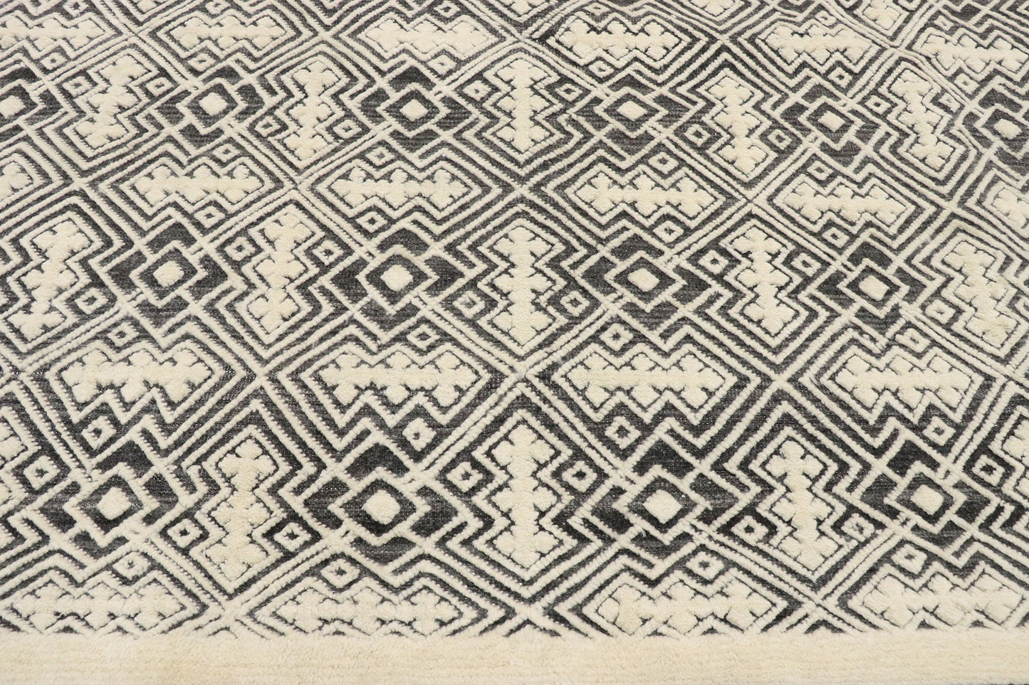 8 x 10 Contemporary High-Low Rug 30614