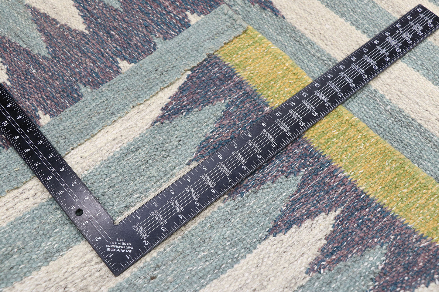 5 x 8 Swedish Inspired Kilim Rug 30656