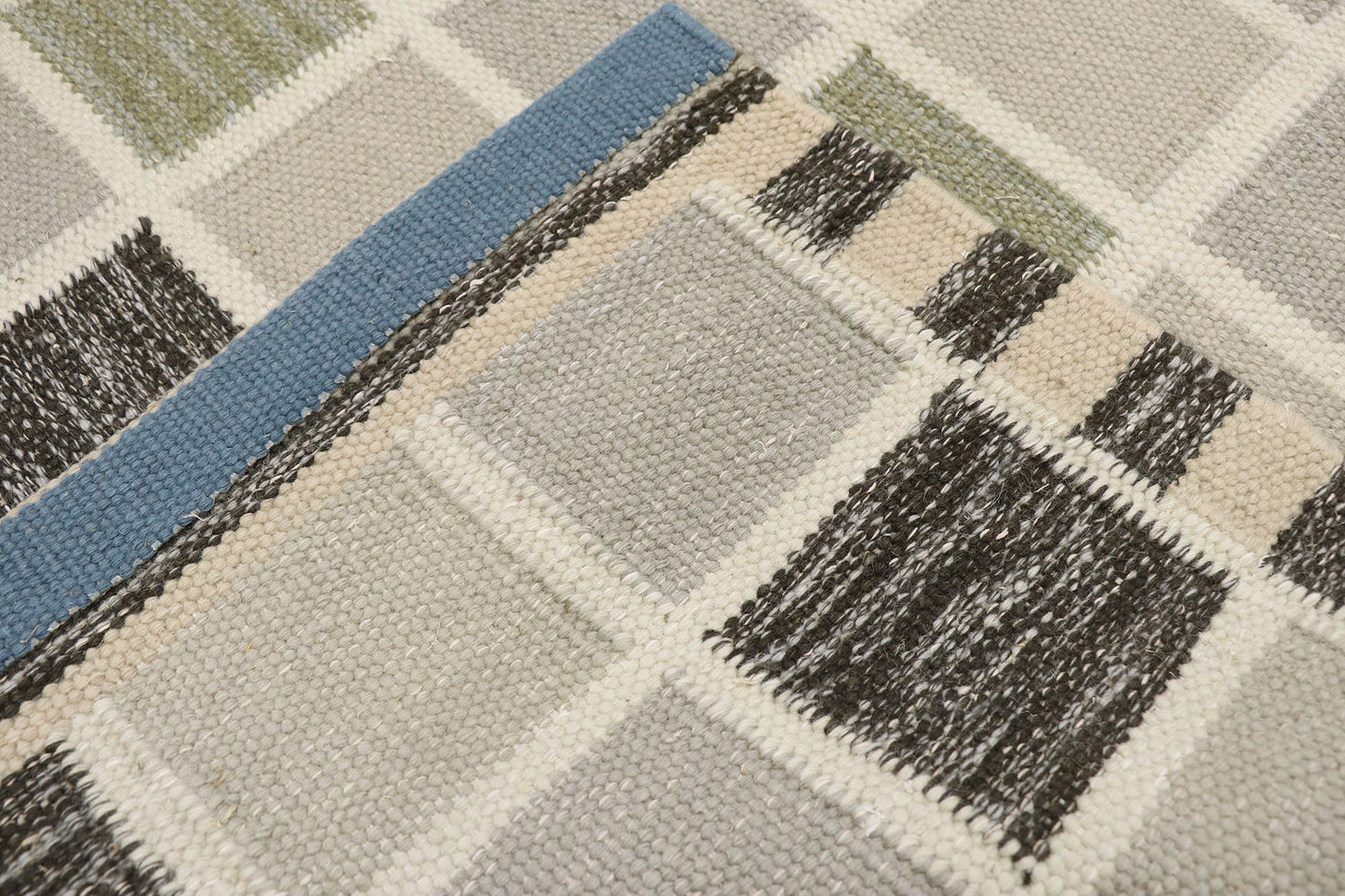 9 x 12 Swedish Inspired Kilim Rug 30664
