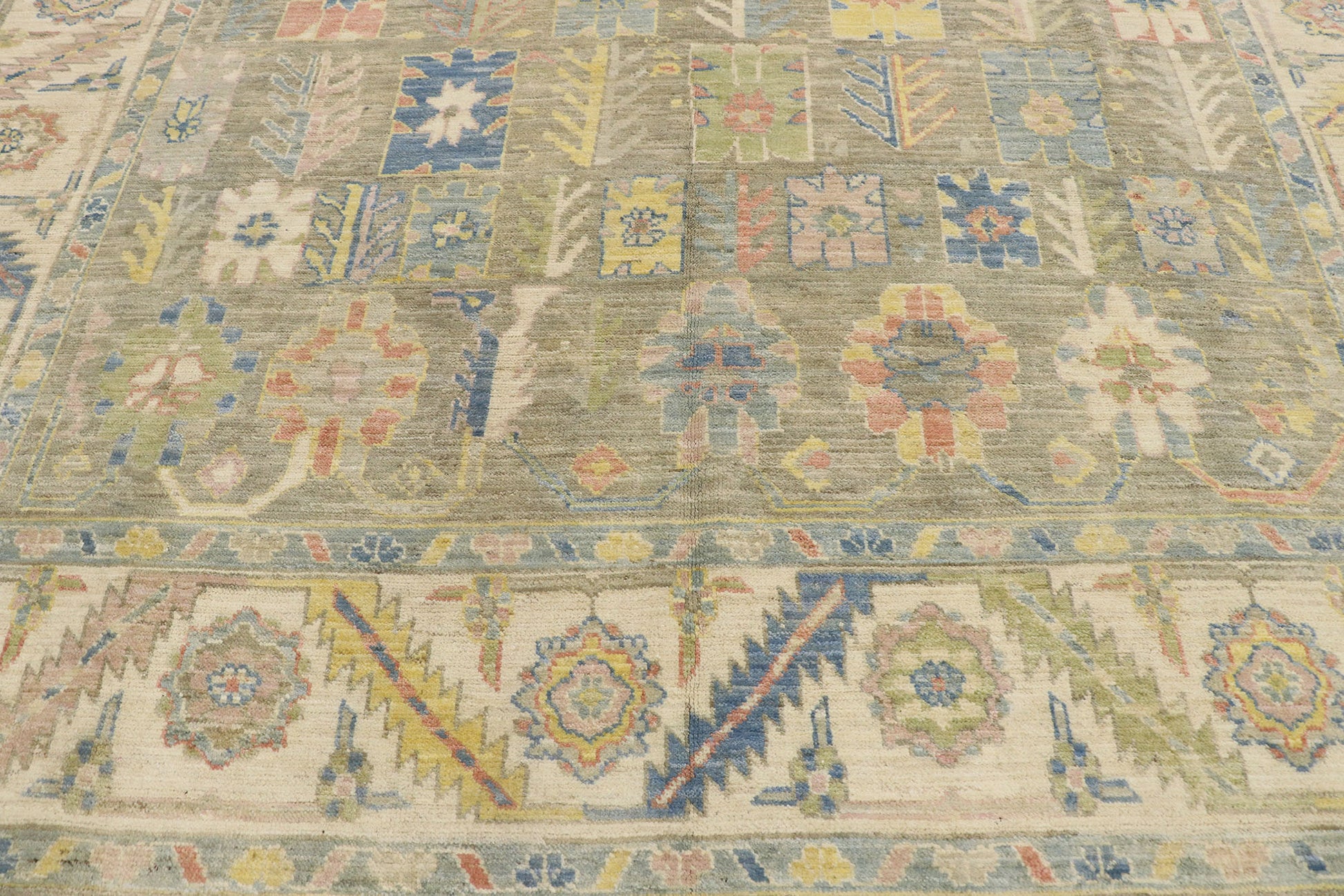 8 x 10 Colorful Oushak Rug 80676
