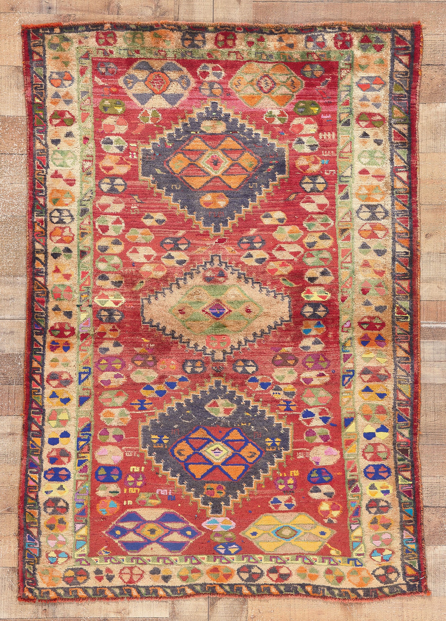 3 x 5 Vintage Persian Shiraz Rug 61255