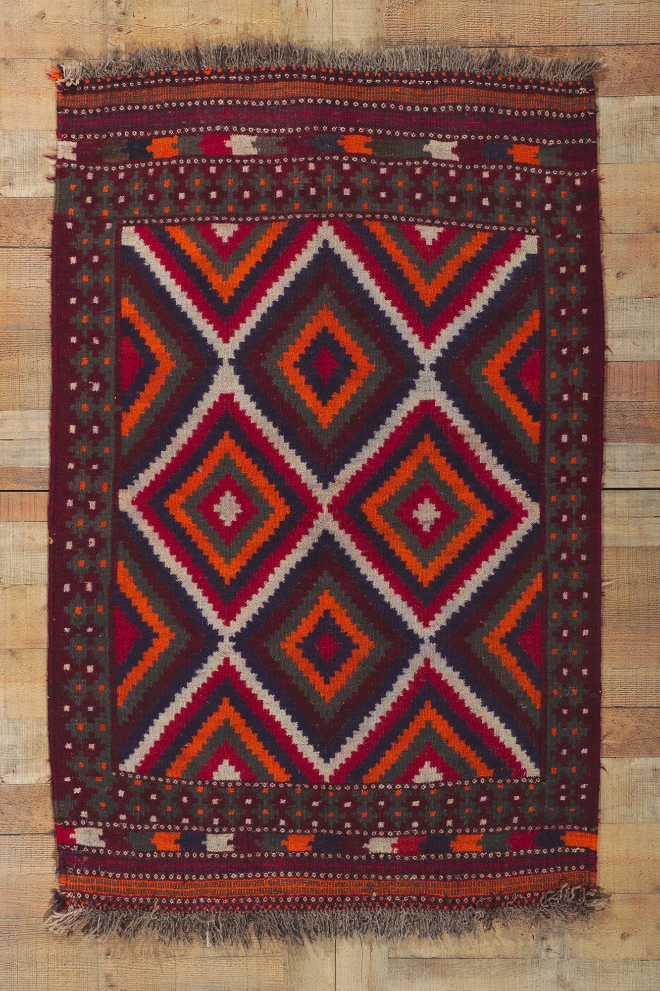 4 x 6 Vintage Persian Shiraz Kilim Rug 61094