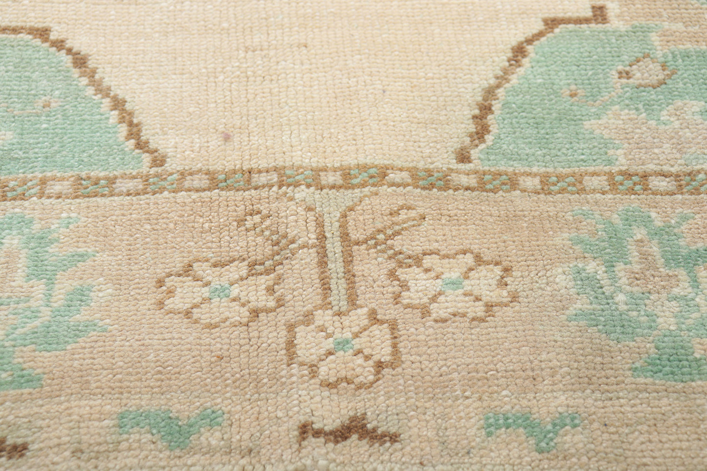 4 x 8 Vintage Turkish Oushak Rug 52972