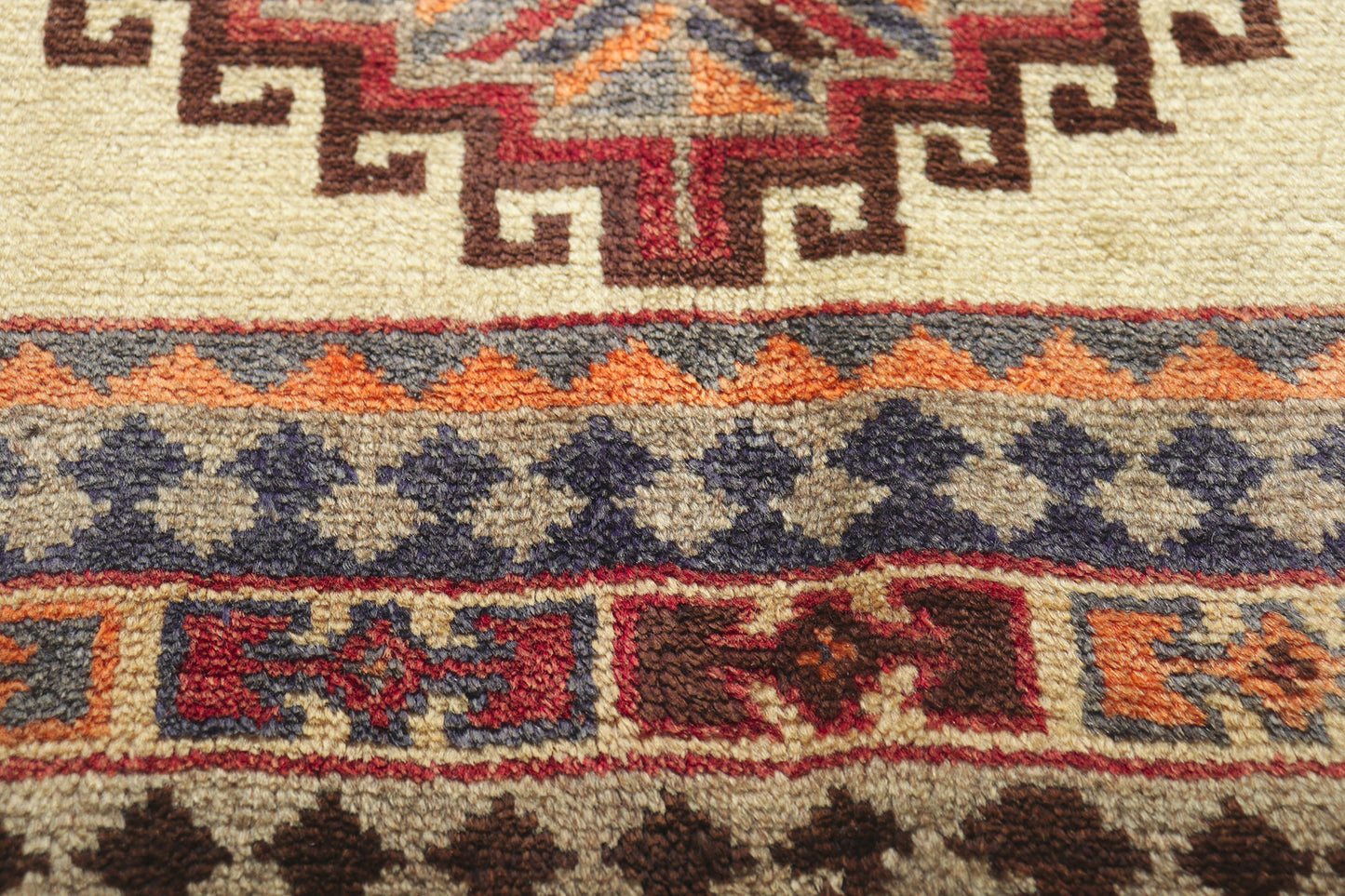 4 x 7 Vintage Persian Tribal Shiraz Rug 75070