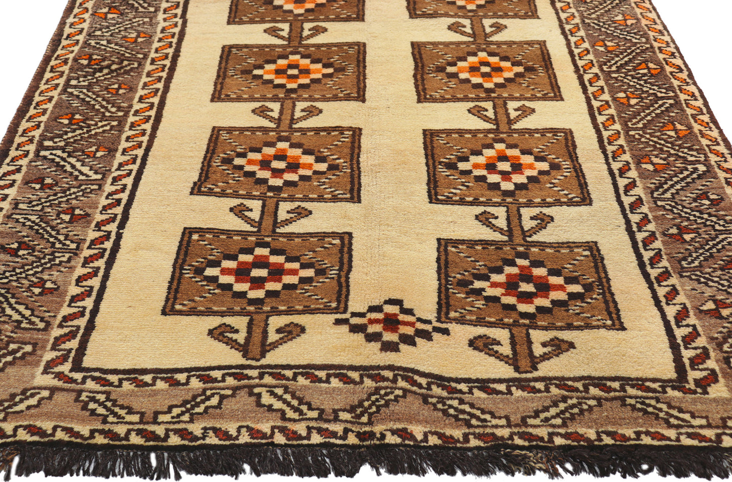 4 x 7 Vintage Persian Shiraz Rug 76548
