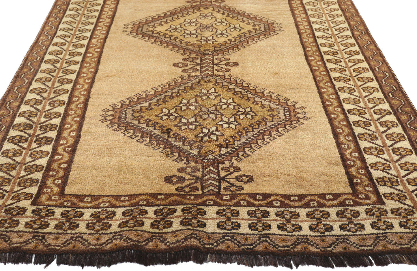 4 x 9 Vintage Persian Shiraz Rug 75056