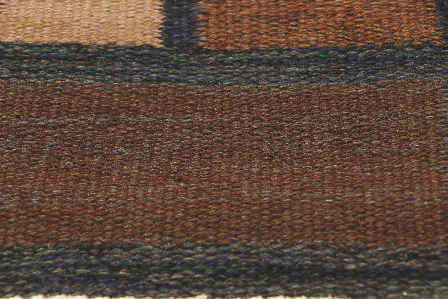 5 x 7 Irma Kronlund Vintage Swedish Rollakan Rug 78486