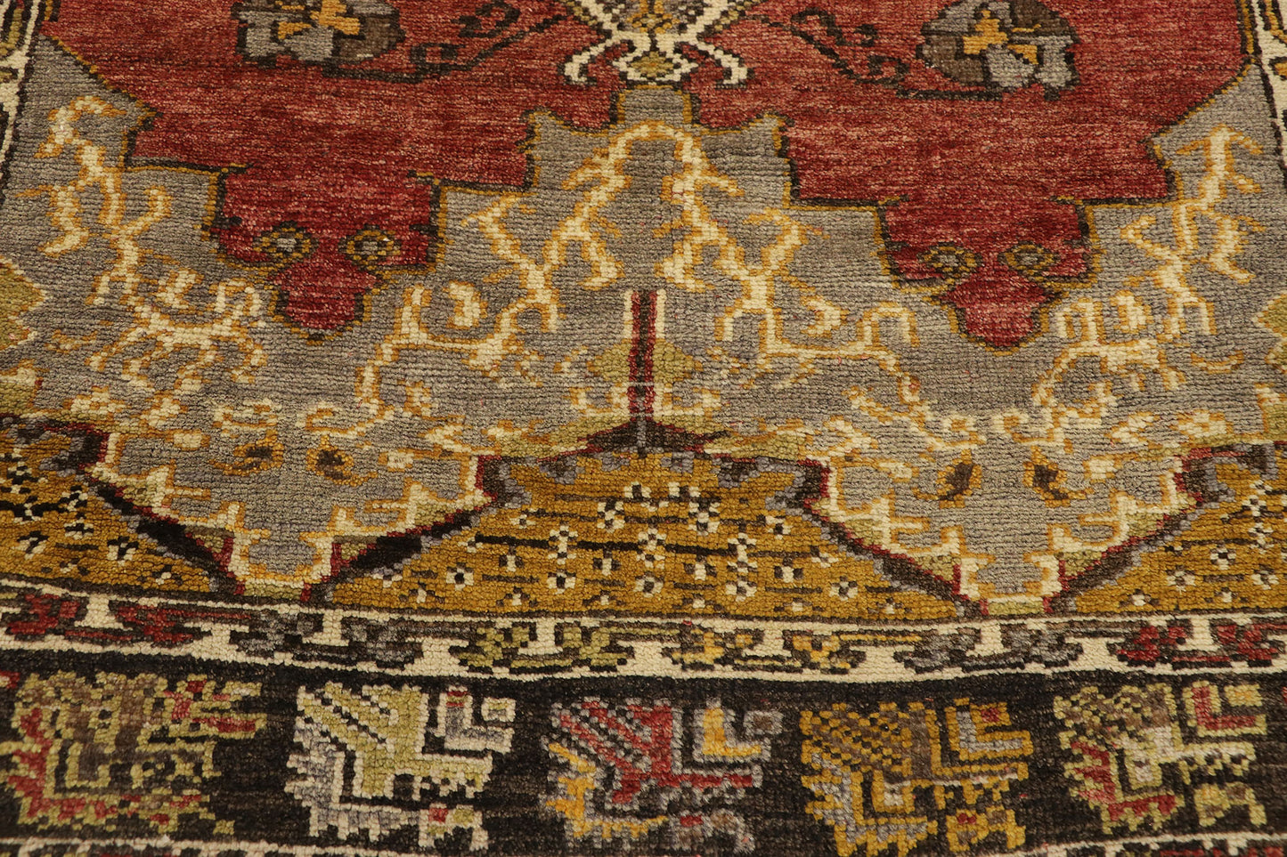 4 x 6 Vintage Turkish Oushak Rug 50194