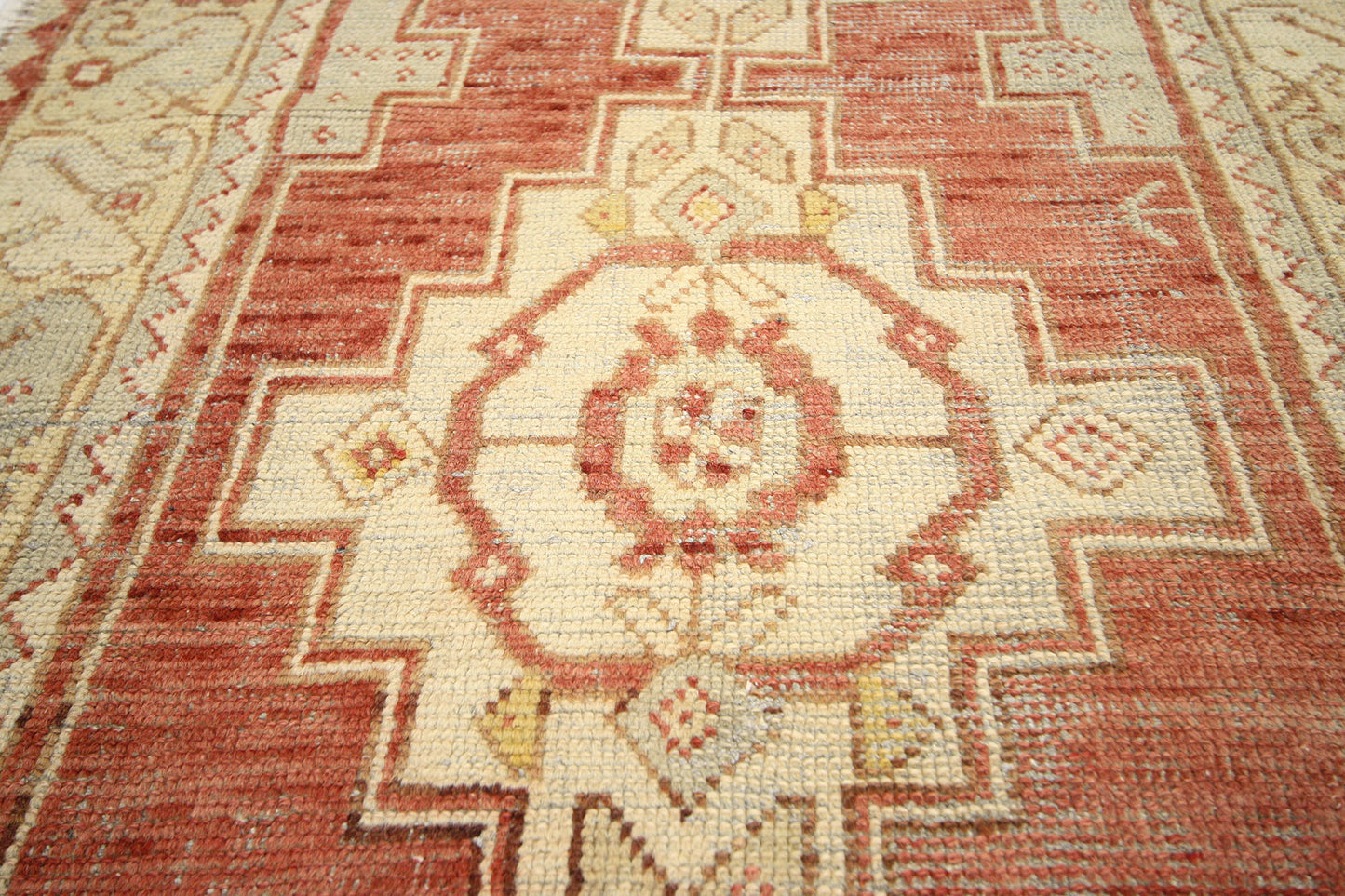 3 x 10 Antique Oushak Rug 50231
