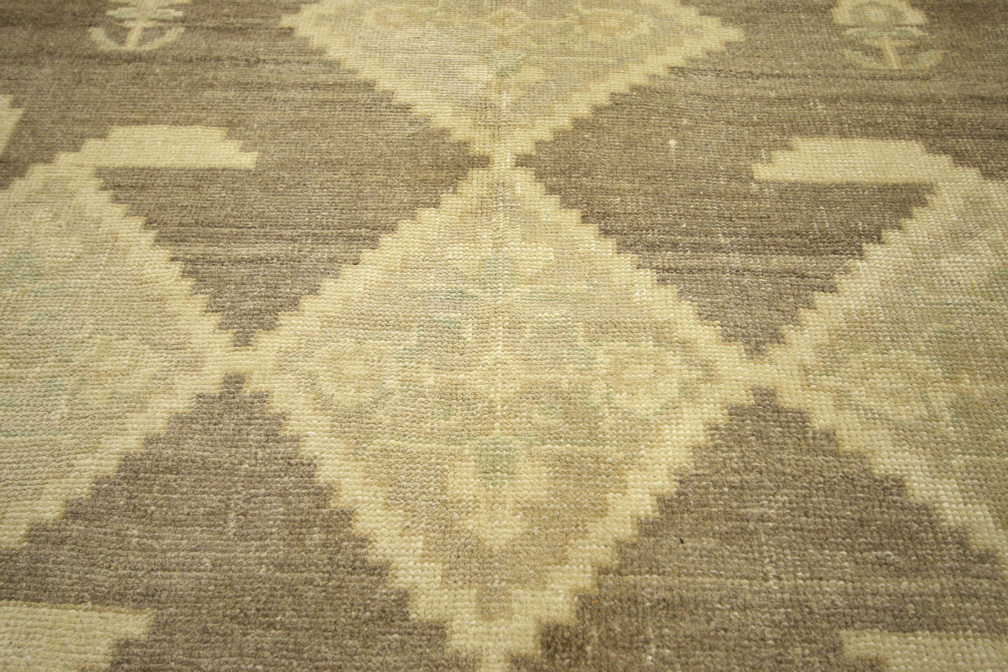 5 x 10 Vintage Turkish Oushak Rug 50845