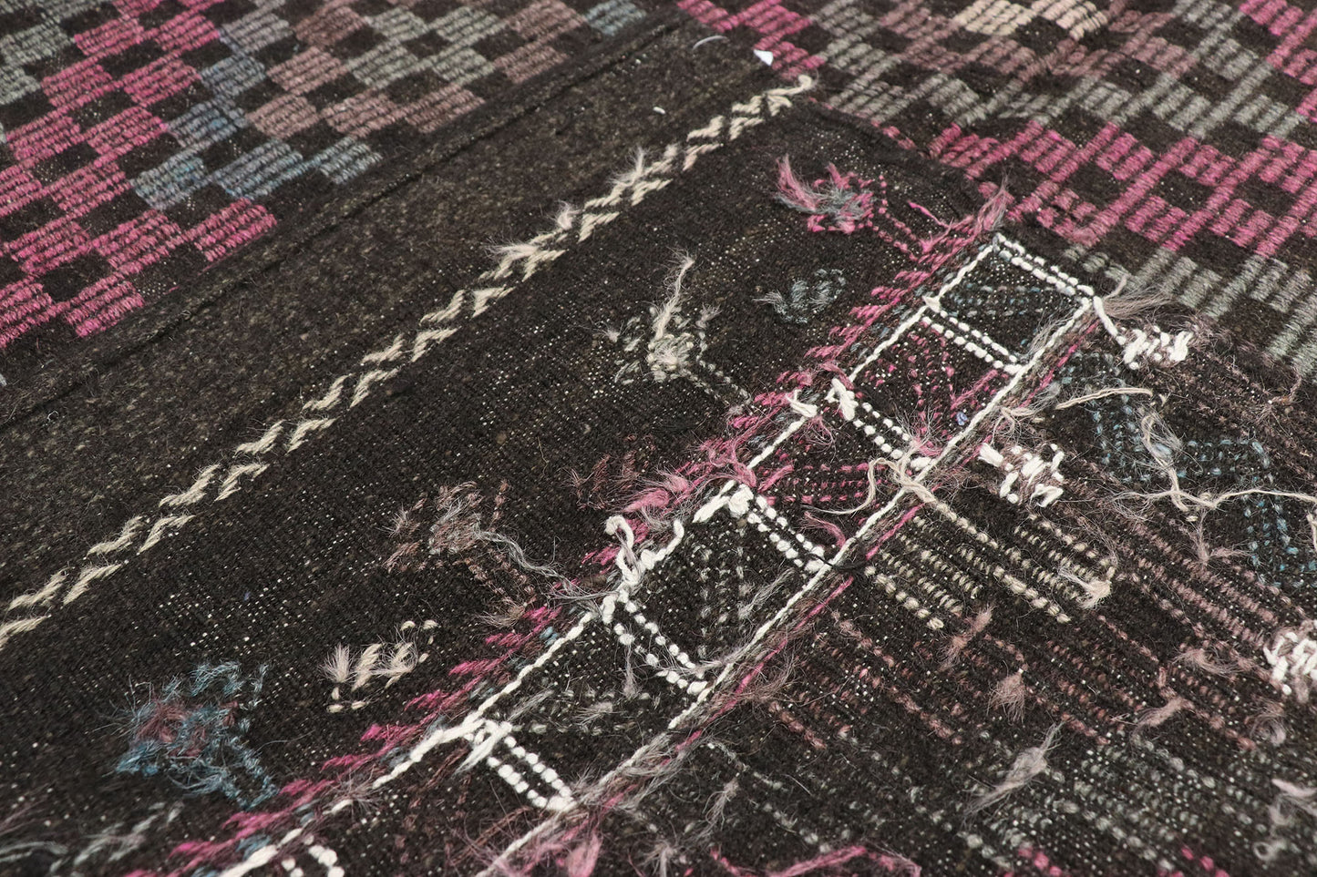 6 x 9 Vintage Turkish Kilim Rug 51095