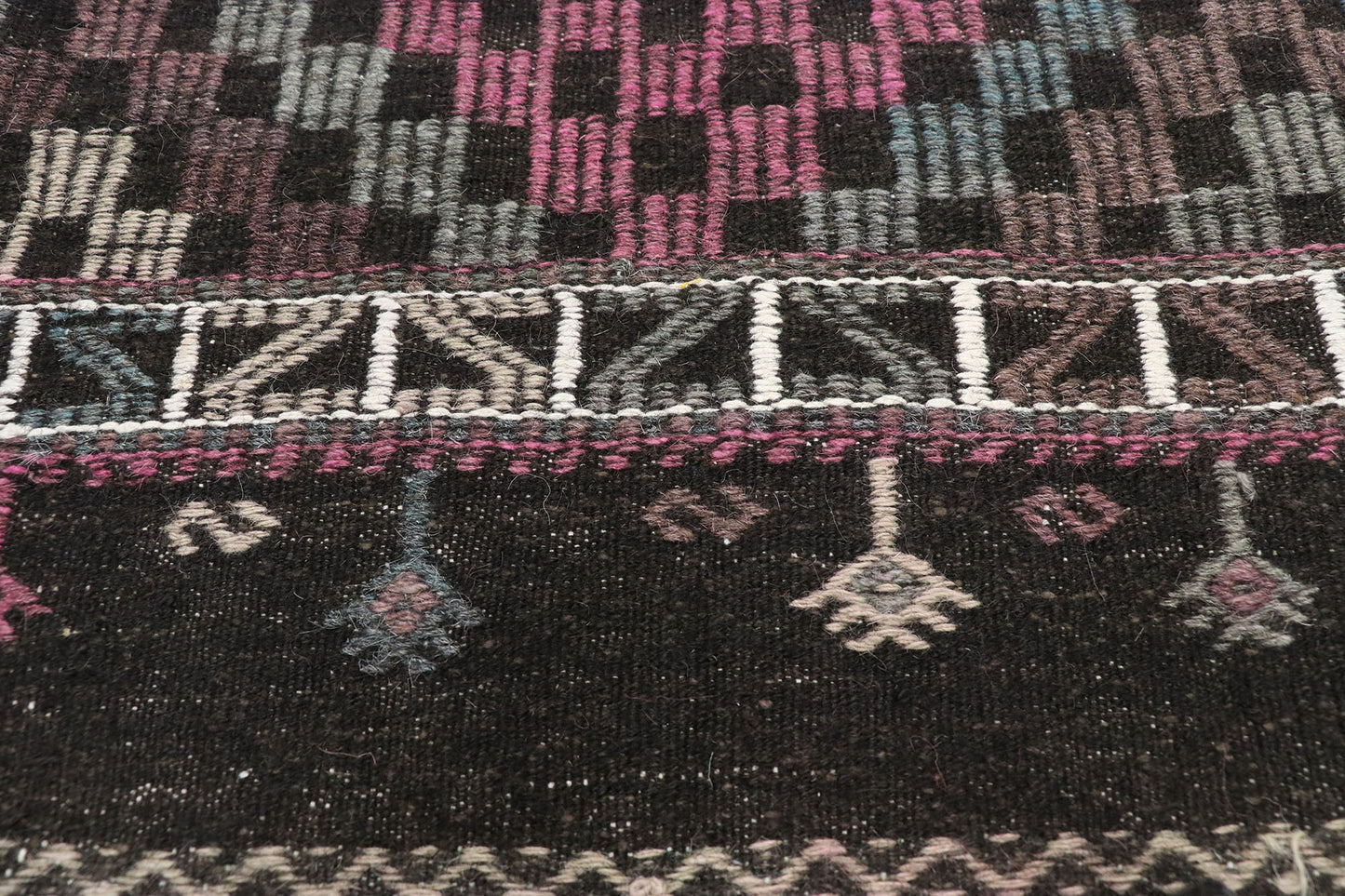 6 x 9 Vintage Turkish Kilim Rug 51095