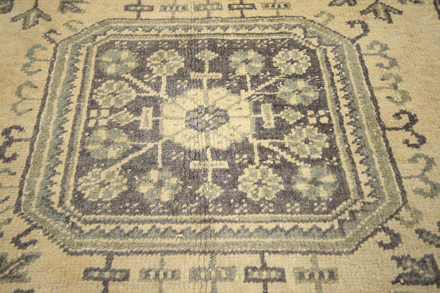 5 x 11 Vintage Turkish Oushak Rug 51117