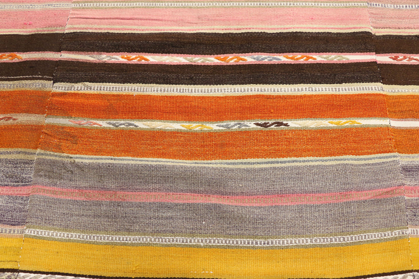 5 x 7 Vintage Kilim Rug 51279