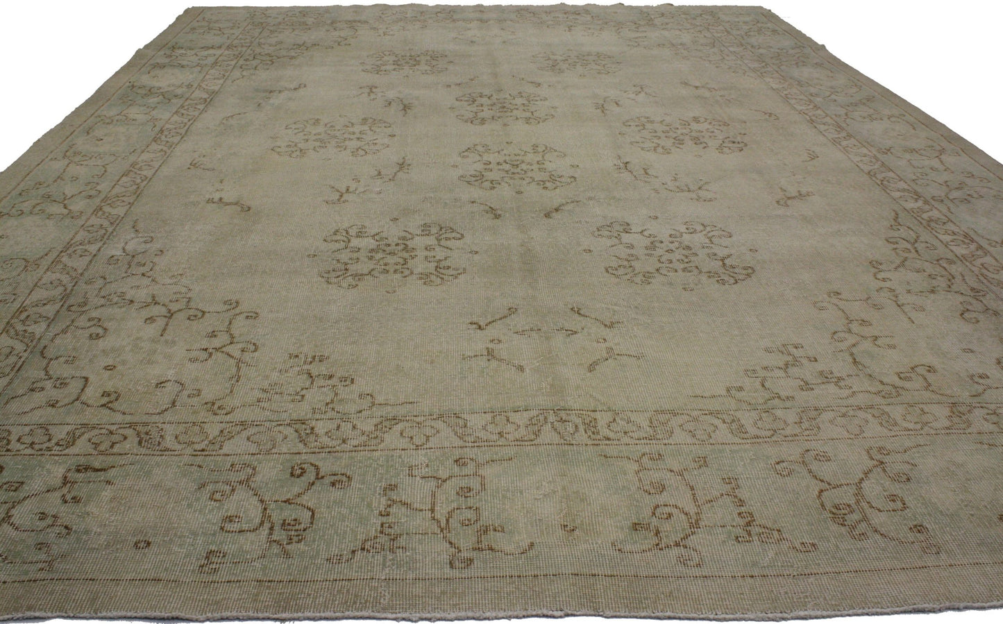 9 x 12 Vintage Sivas Rug 51540