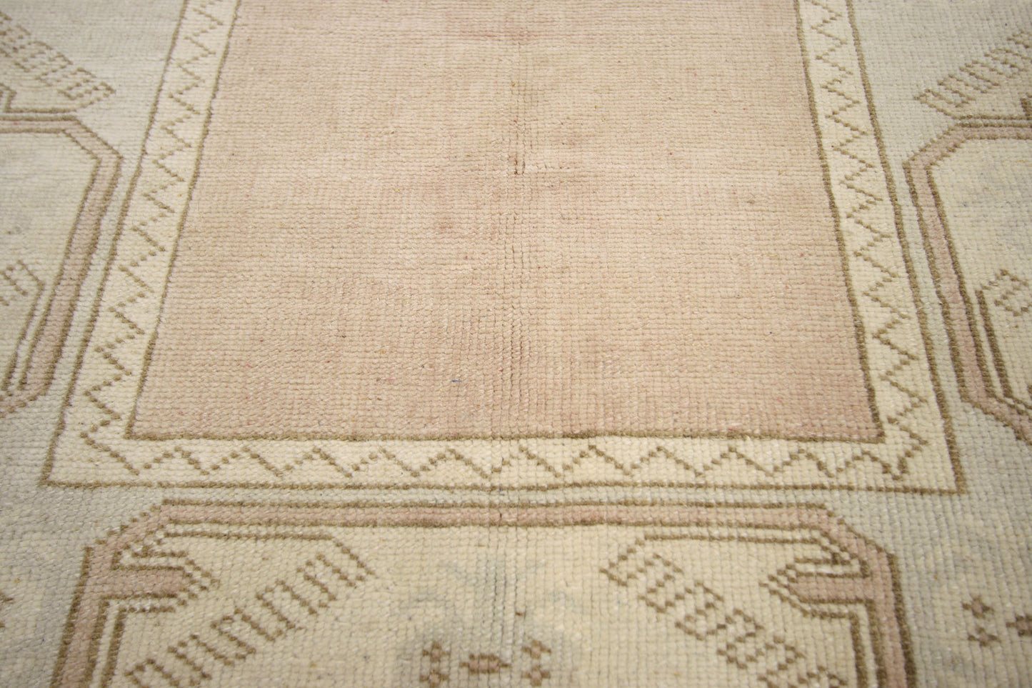 4 x 7 Vintage Turkish Oushak Rug 52306