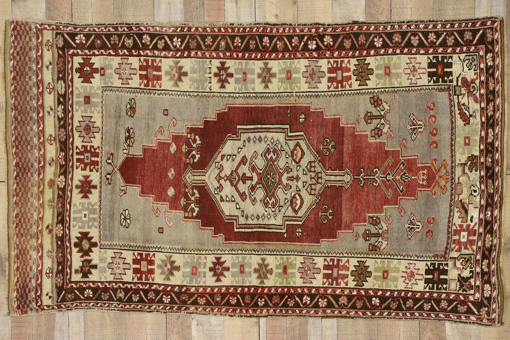 4 x 6 Vintage Turkish Oushak Rug 52384