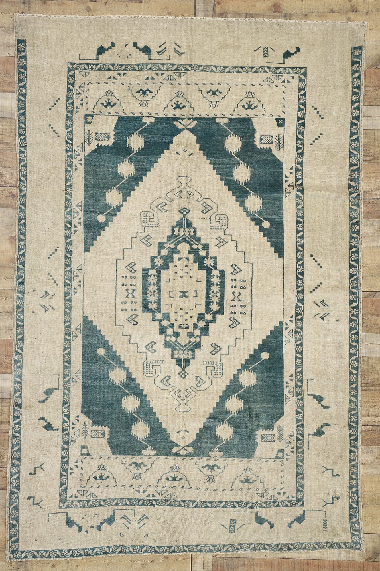 5 x 8 Vintage Oushak Rug 52433