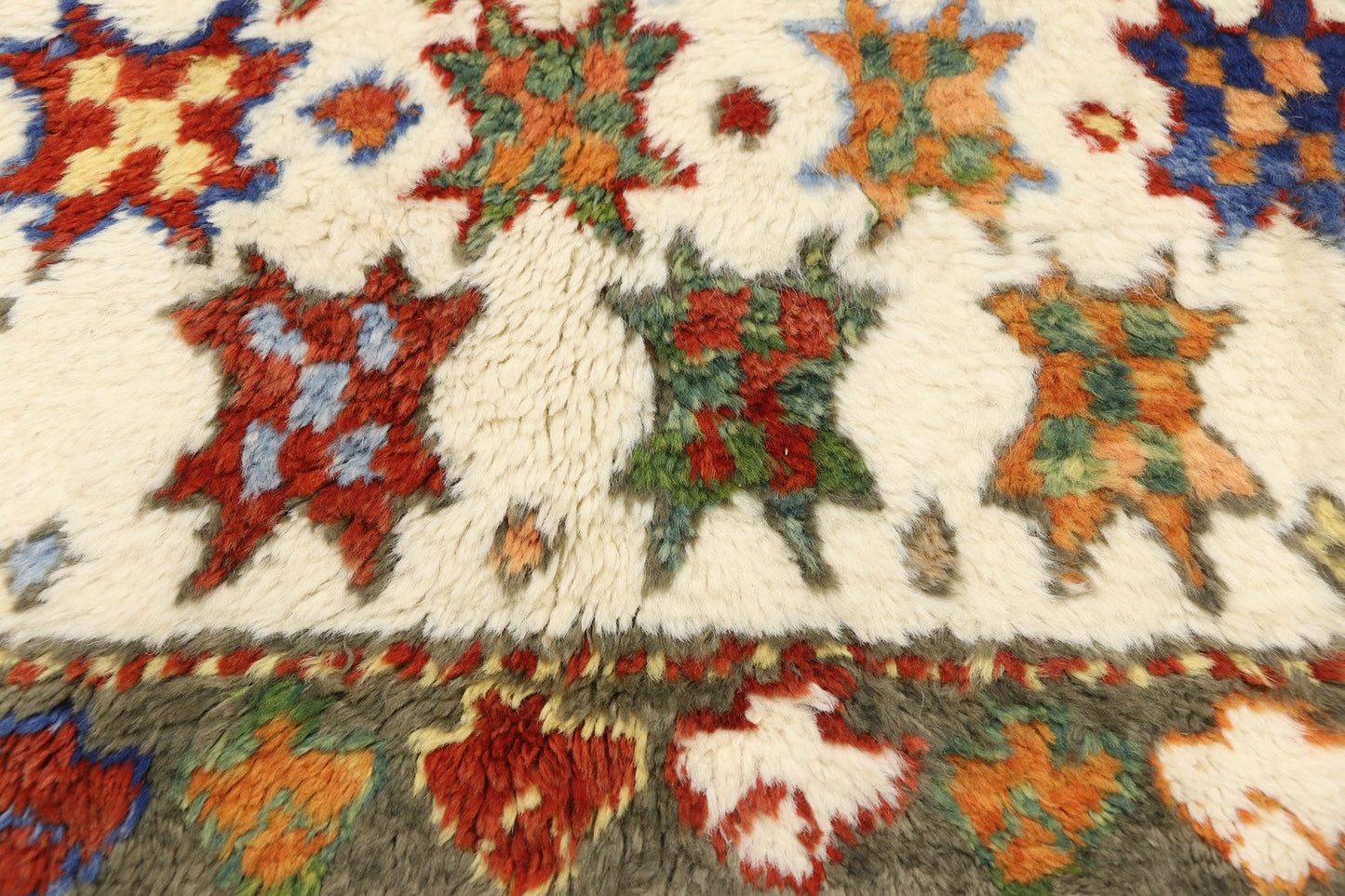 3 x 4 Vintage Turkish Oushak Rug 52447