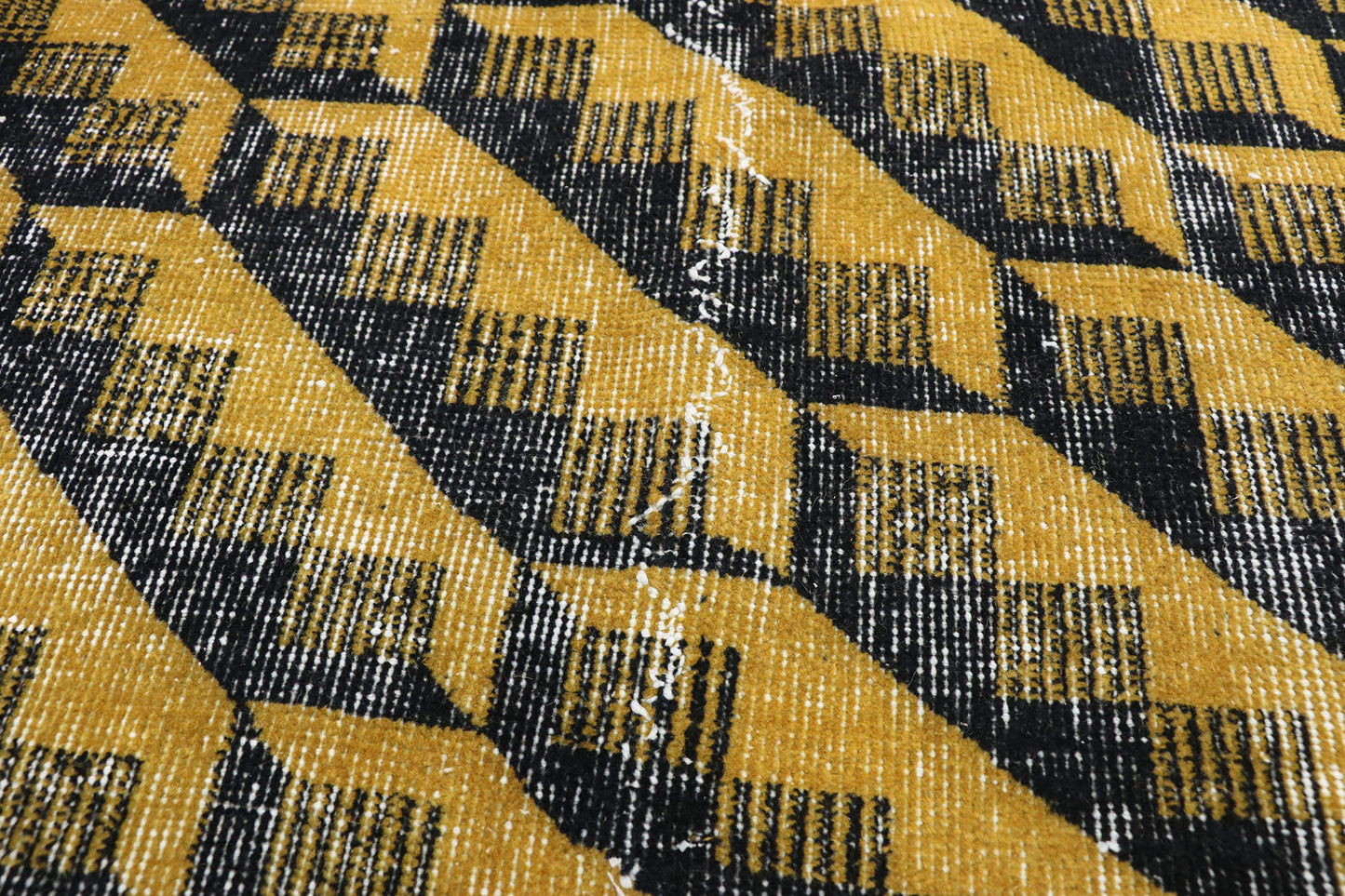5 x 7 Zeki Muren Vintage Sivas Rug 52587