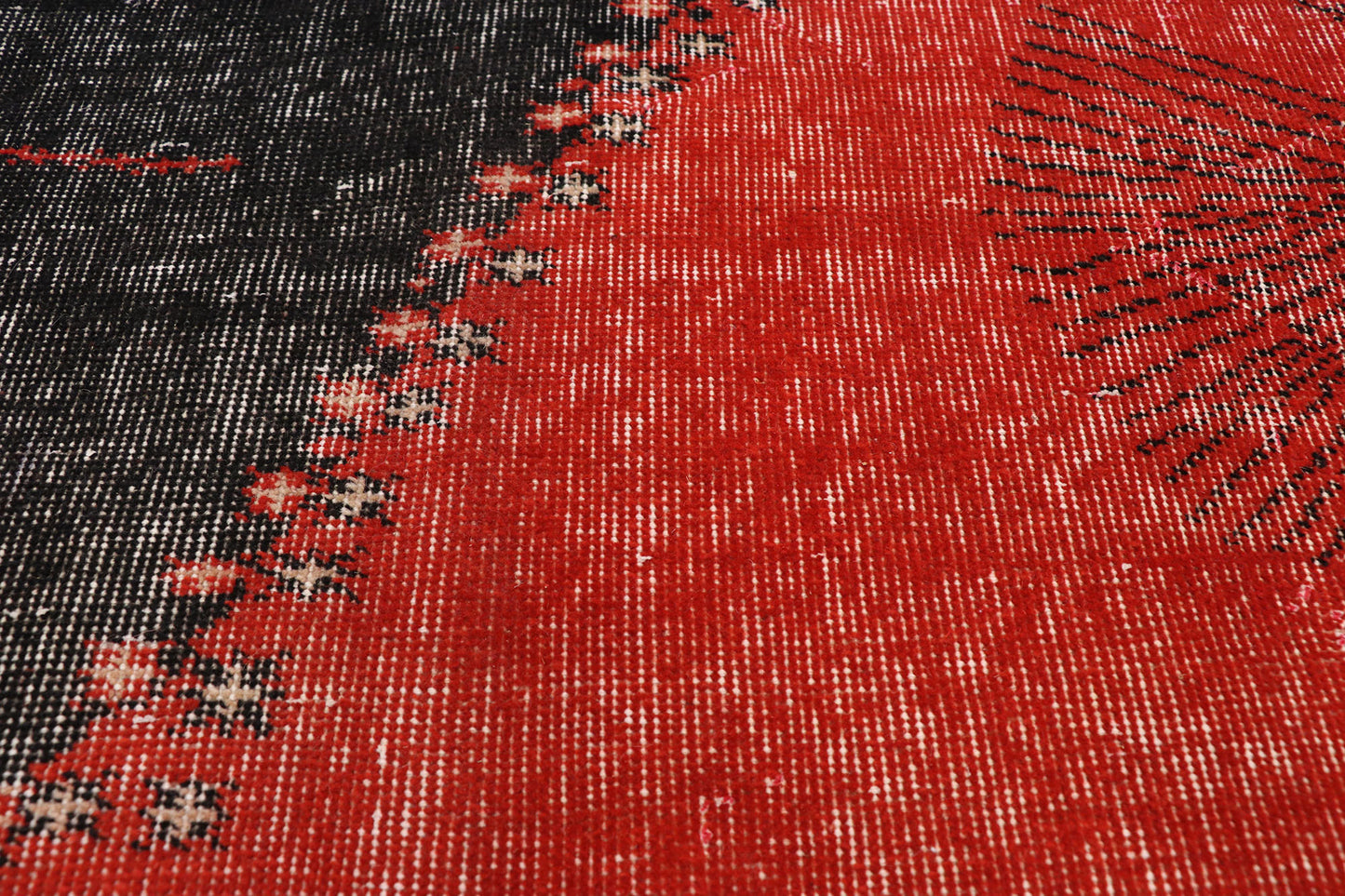 7 x 10 Zeki Muren Vintage Turkish Sivas Rug 52649