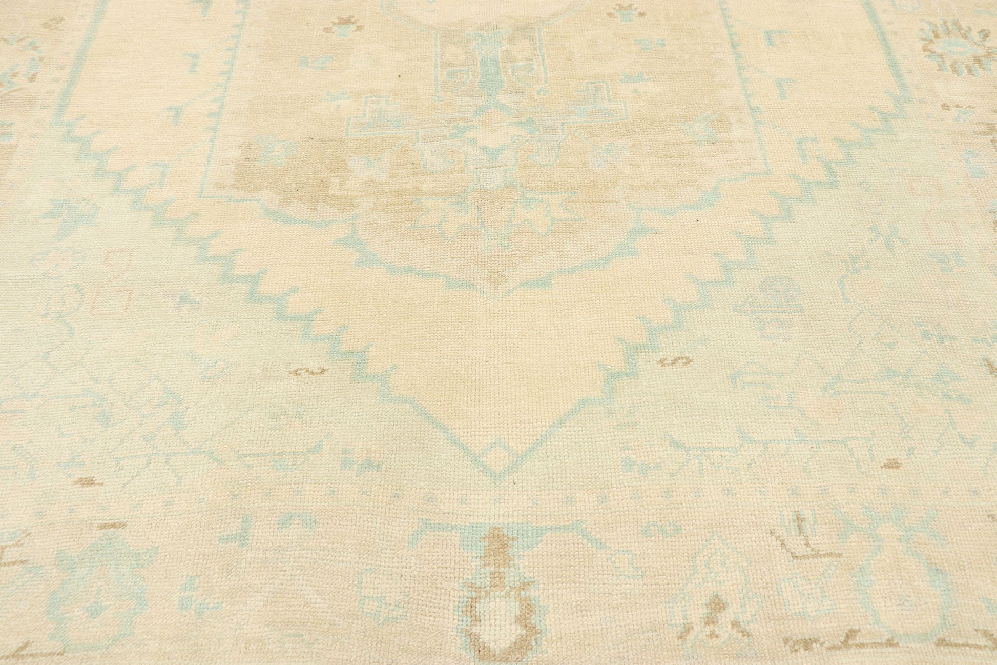 6 x 9 Vintage Turkish Oushak Rug 52967